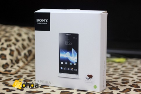 Sony Xperia S về VN giá hơn 16 triệu