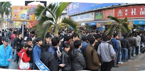 Xếp hàng mua Meizu M9 ở Trung Quốc