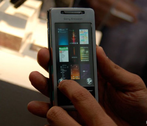 Xperia X1 có mặt tại VN với giá hơn 1.000 USD