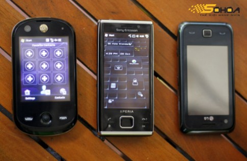 Xperia X2 so dáng với hai PDA phone