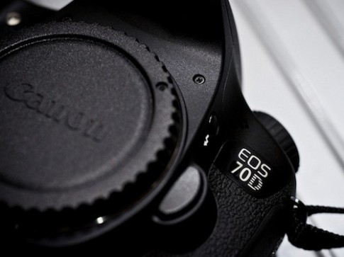 Canon EOS 70D có thể ra mắt trong tháng 7
