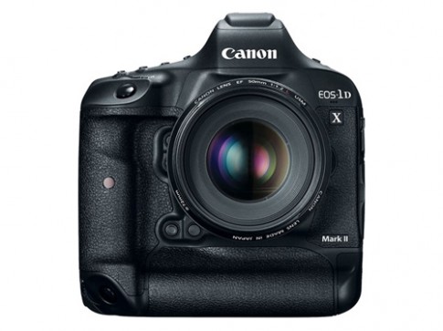 Canon trình làng EOS 1D X Mark II đối đầu Nikon D5