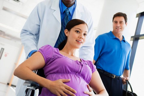 Khi nào thai phụ nên nhập viện để sinh?