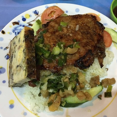 Một ngày ăn đặc sản bình dân ở thành phố Hồ Chí Minh