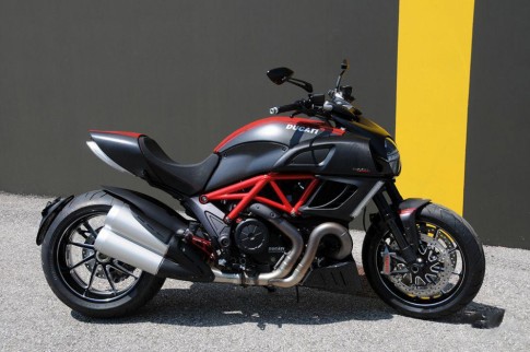 Ducati Diavel, con quỷ dữ lạnh lùng nhưng đầy mê hoặc