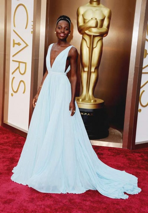 Lupita Nyong‘o lên ngôi ’Nữ hoàng thảm đỏ 2014‘