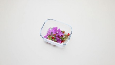 Những cách đơn giản để có một lọ nước hoa handmade