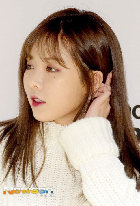 Khuôn mặt tròn xoe vì tăng cân của ‘mỹ nữ gợi cảm’ Hàn Quốc