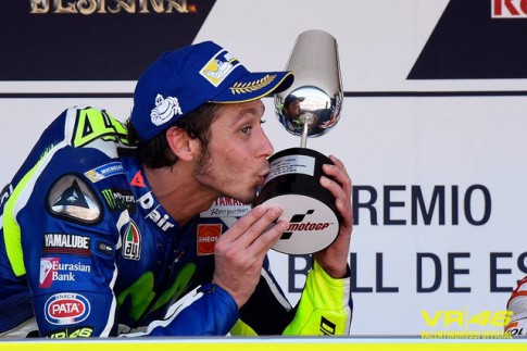 Rossi đã có chiến thắng đầu tiên trong mùa giải MotoGP 2016