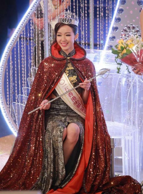 Tân Hoa hậu Hong Kong không hổ thẹn dù chỉ cao 1m63