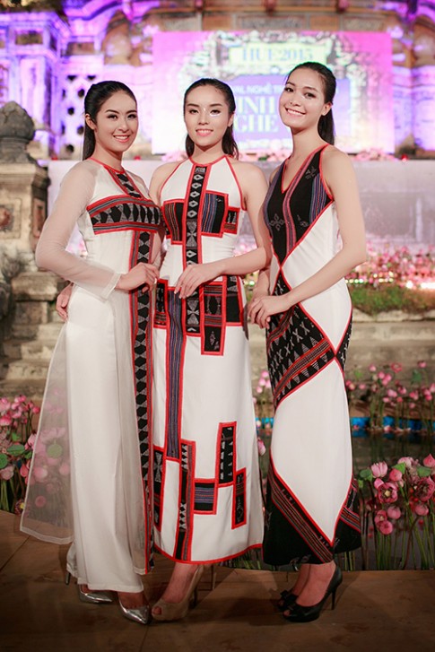 3 nàng Hoa hậu Việt Nam đọ sắc vóc tại Huế