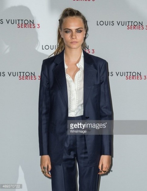 Cara Delevingne gây chú ý tại London Fashion week