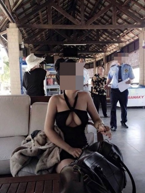 Chết khiếp với những kiểu khoe ngực của thiếu nữ Việt