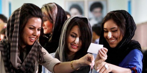 Phụ nữ Iran nâng mũi nhiều nhất thế giới