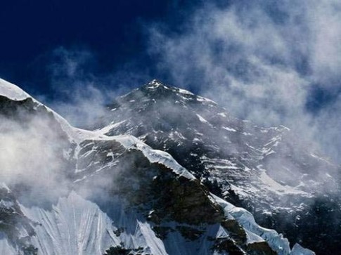 Chinh phục ‘nóc nhà của thế giới’ Everest