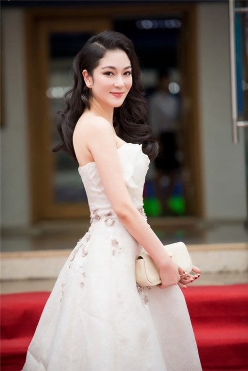 4 Hoa hậu Việt Nam được công chúng ca ngợi hết lời