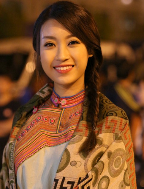  Hoa hậu Mỹ Linh, Thanh Hằng trang điểm đẹp nhất tuần 