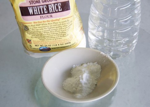 Mẹo làm trắng da cực hay với bột gạo rẻ tiền
