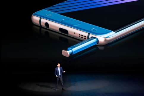  Samsung ‘đá xoáy’ Apple tại sự kiện ra mắt Galaxy Note 7 