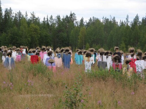 Thăm cánh đồng bù nhìn kỳ quái ở Phần Lan