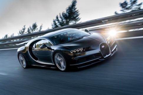 Bugatti Chiron - đế chế tốc độ mới giá 2,6 triệu USD 