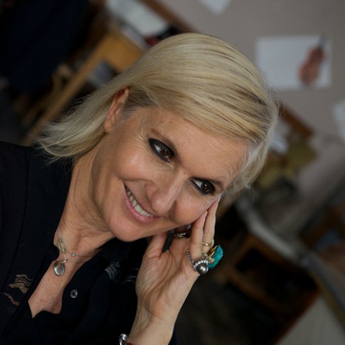 Chân dung nữ giám đốc sáng tạo đầu tiên của Christian Dior