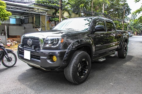  Hàng hiếm bán tải Toyota Tacoma ở Sài Gòn 