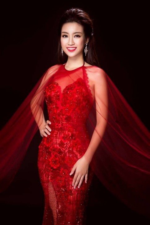 Hoa hậu Đỗ Mỹ Linh day dứt vì chưa thể đến miền lũ