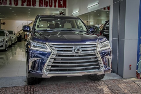  Lexus LX570 2016 màu độc ở Sài Gòn 