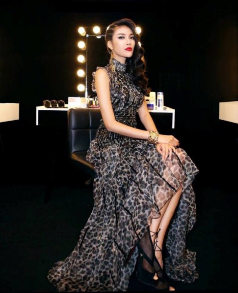Sau The Face, Lan Khuê lại hút fan với Miss thời trang