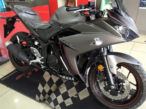  Yamaha R25 đời 2016 giá 4.700 USD tại Malaysia 