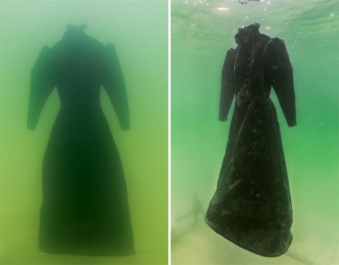 Bí mật về chiếc váy ngâm trong lòng biển Chết 2 năm