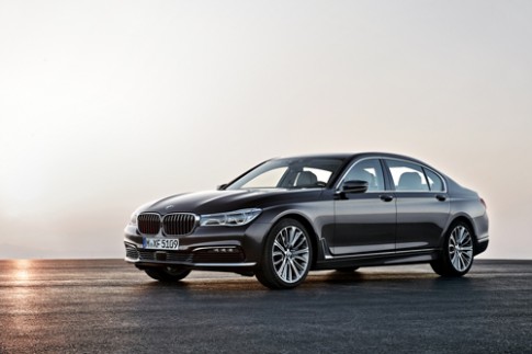  BMW serie 7 2016 - thon gọn hơn, thêm công nghệ 