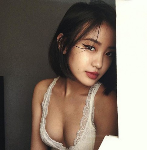Cô gái Việt tại Mỹ quá sexy dù mới 15 tuổi