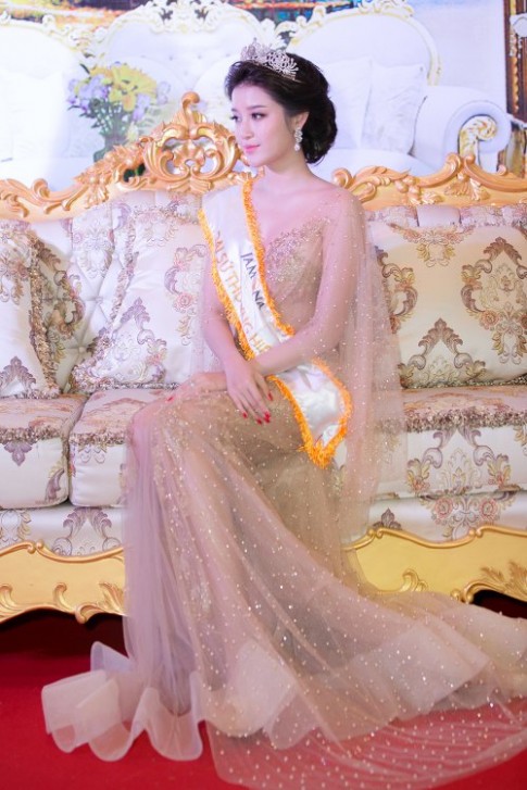 Hoa hậu Việt Nam 2016: Á hậu Huyền My lại khiến fan mất ngủ vì quá đỗi xinh đẹp