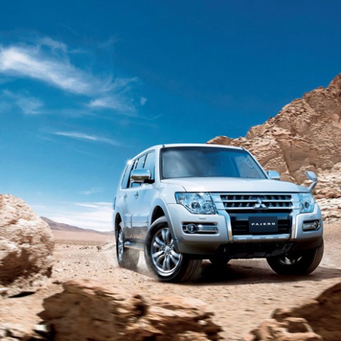  Pajero V6 3.8 MIVEC mới giá 2,079 tỷ 