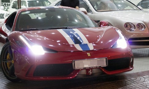  Thêm siêu xe Ferrari 458 Speciale cập cảng Sài Gòn 