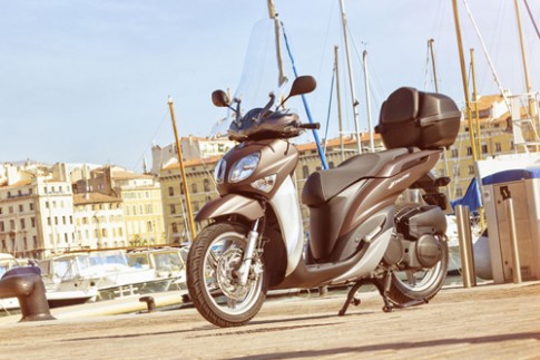  Yamaha Xenter 2015 - đối thủ Honda SH 