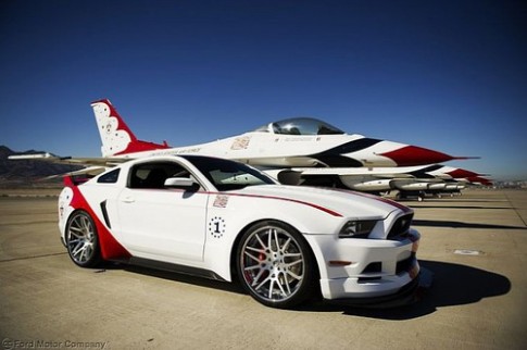  Ford Mustang Thuderbird Edition 2014 ra mắt 