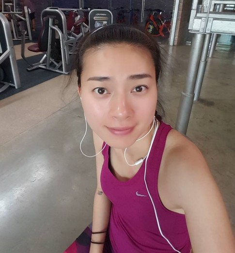 Học Ngô Thanh Vân 5 bài tập gym giúp trẻ hơn 10 tuổi