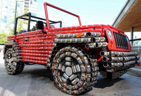  Jeep Wrangler làm từ 4.500 vỏ lon thực phẩm 