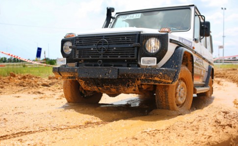  Mercedes G300 CDI Professional ‘thử’ địa hình Việt Nam 