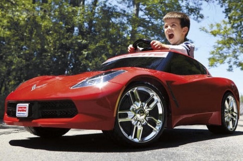  Xe thể thao Chevrolet Corvette Stingray dành cho trẻ em 