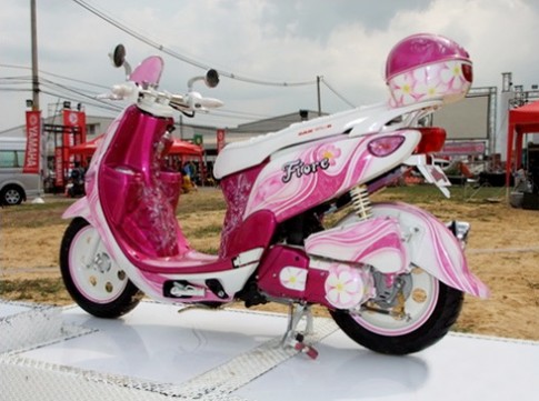  Yamaha Fiore độ phong cách Barbie 