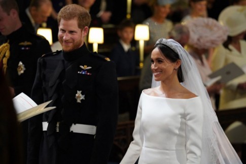  Meghan Markle trang điểm tự nhiên trong lễ cưới Hoàng tử Harry 