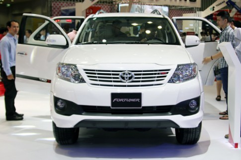  Toyota Fortuner TRD 