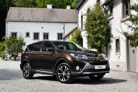  Toyota thêm động cơ dầu cho RAV4 