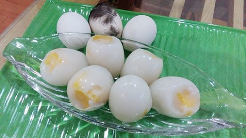 Cách làm trứng gà từ thạch cốt dừa thơm ngất ngây