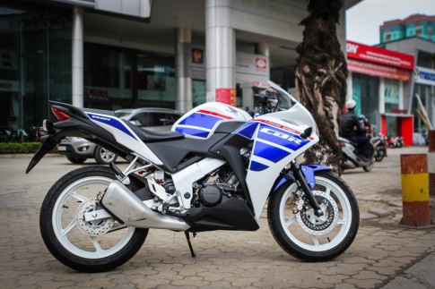 Honda CBR 150R dàn áo theo phong cách xe đua cổ điển