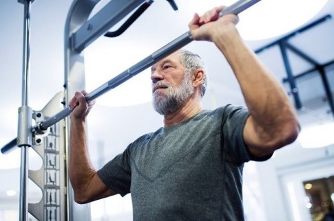 Tập luyện nhẹ nhàng giúp người cao tuổi giảm nguy cơ tử vong